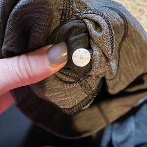 Lululemon wunder under size 4